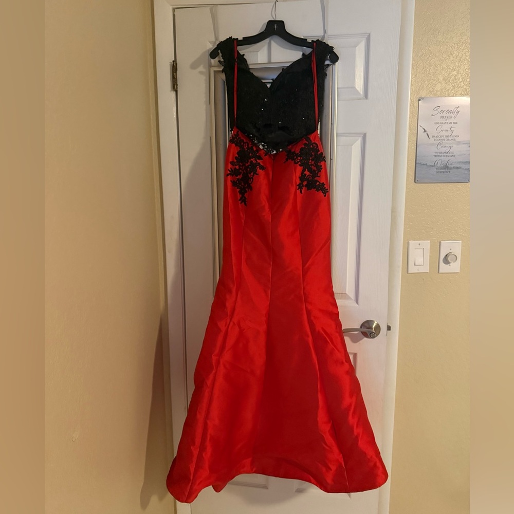 Prom Dress - Picture 3 of 7